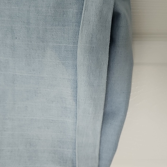 SIZE 16 OLD NAVY WOMAN'S DENIM SHORTS - Picture 5 of 9